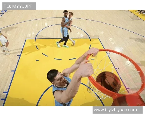 勇士与灰熊激战G6决胜时刻谁能笑到最后